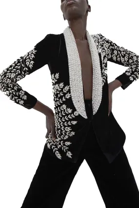 Sure! Heres an optimized title for the Kamia Blazer:

Chic Kamia Womens Blazer - Tailored Elegance with Modern Fit and Versatile Style

Feel free to ask if youd like any additional modifications or variations!