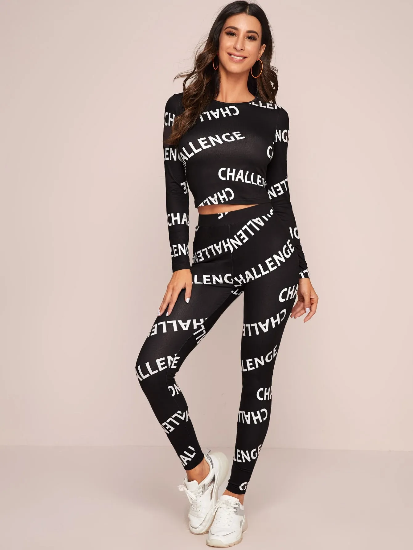 Letter Graphic Crop Top Leggings Set