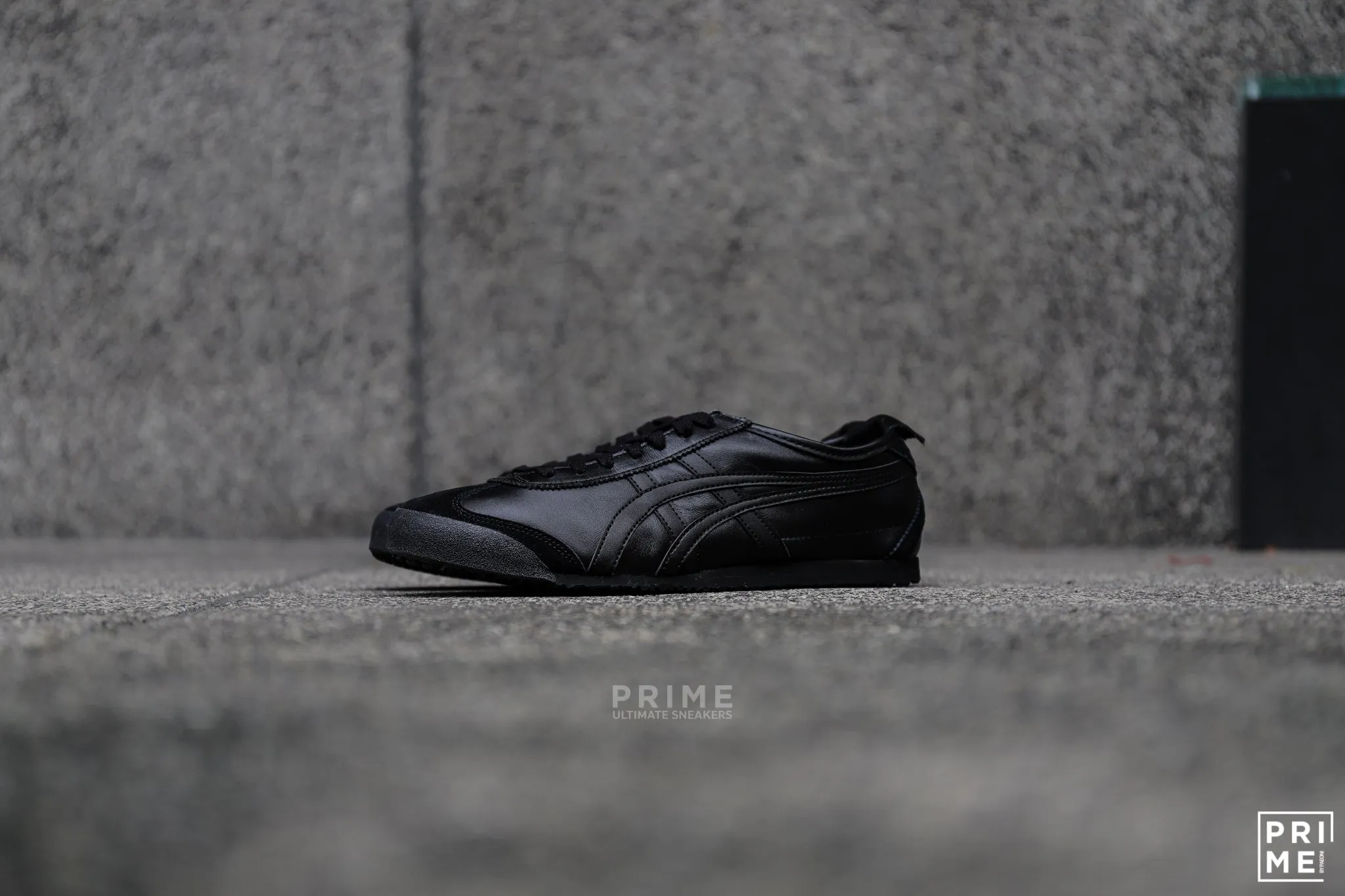 Onitsuka Tiger Mexico66 Sneakers - Black/Black (D4J2L-9090) - Classic Retro Style Athletic Footwear