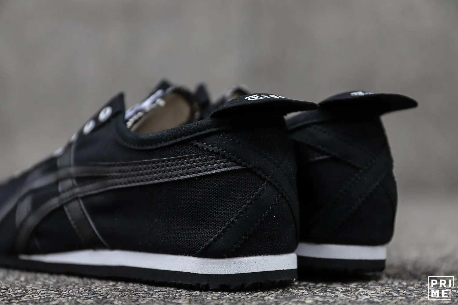 Onitsuka Tiger Mexico66 Slip on Black/Black  (D3K0Q-9090)